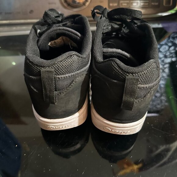 Heelys Black Big Kids Roller Shoes Black White Big boy Size 5 - Picture 3 of 14